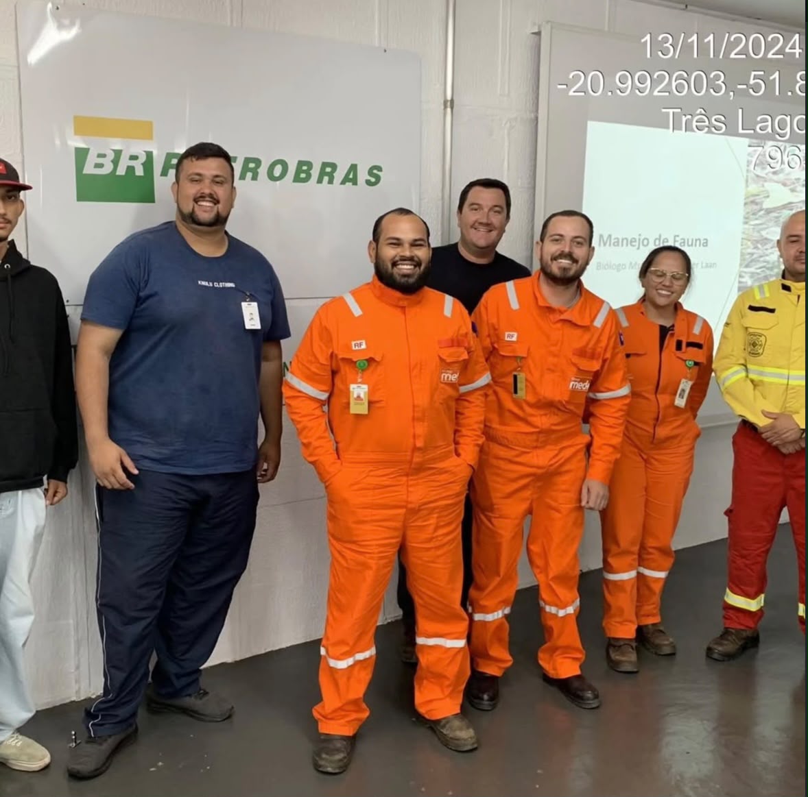 Treinamento de colaboradores conduzido pela AT Assessoria e Consultoria